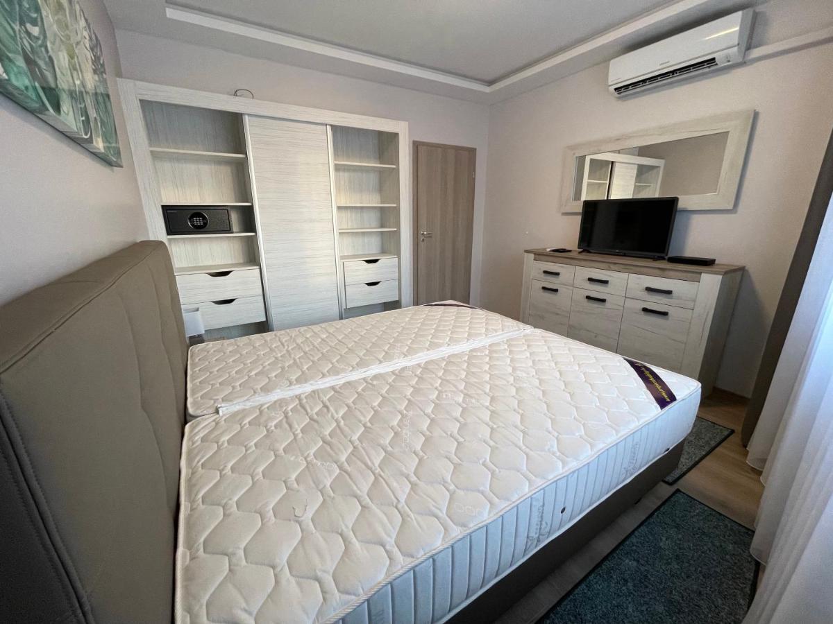 Lara Lux Apartment Хайдусобосло Экстерьер фото