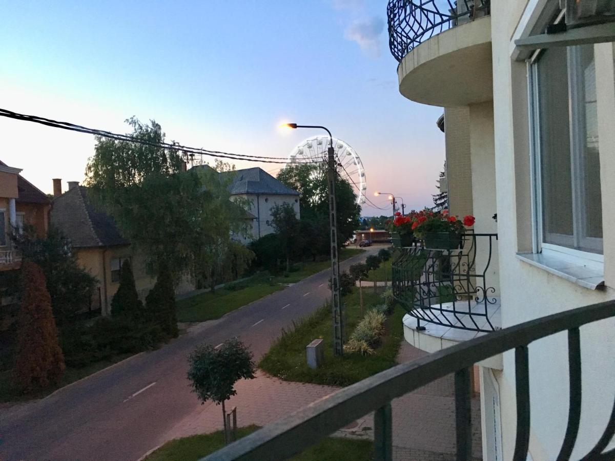 Lara Lux Apartment Хайдусобосло Экстерьер фото