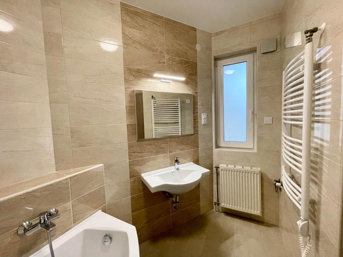 Lara Lux Apartment Хайдусобосло Экстерьер фото
